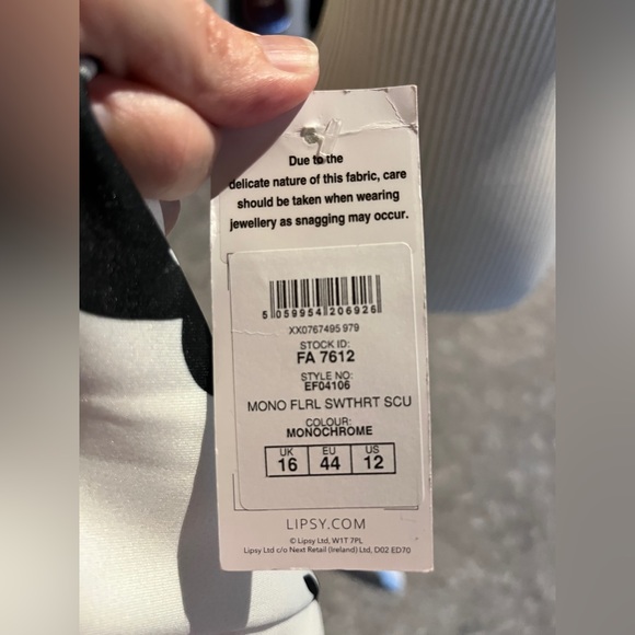 2/$20 Lipsy dress size 12 - Picture 6 of 7